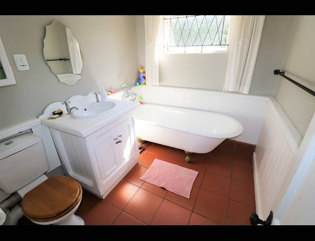 3 BEDROOM HOUSE FOR SALE IN BONZA BAY